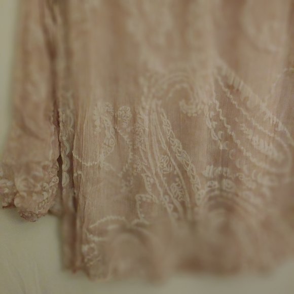 Scandal by Italy 100% silk blush colored tunic Size M/L L-Sleeve or roll tab - Picture 13 of 15